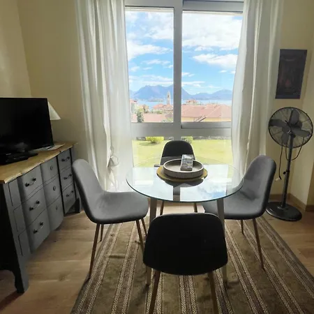 Vista - With Terrace & Islands View Apartment Baveno