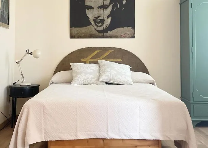 Vista - With Terrace & Islands View